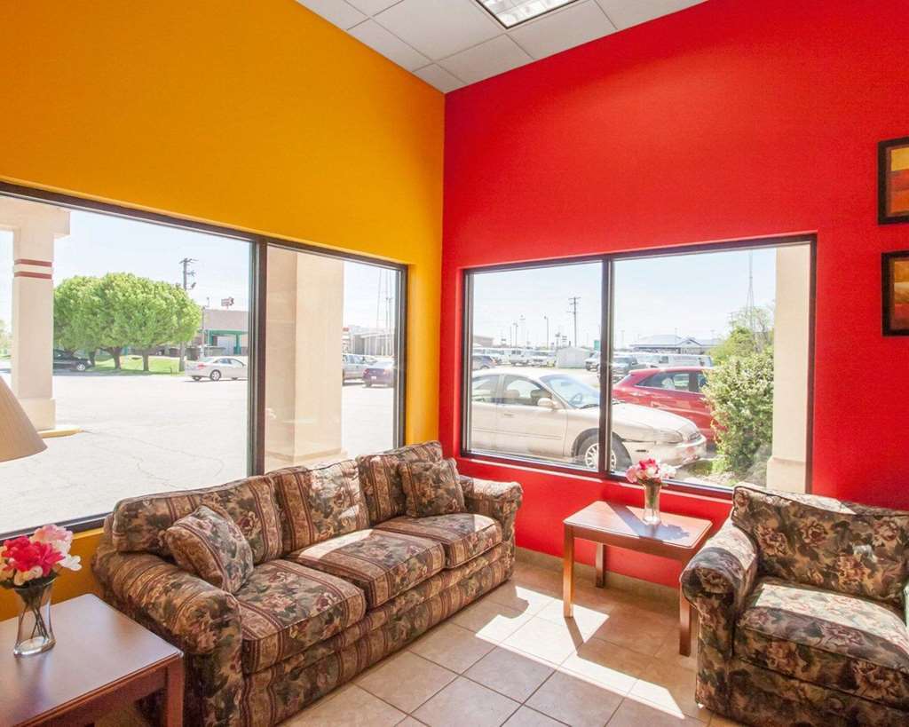 Studio 6 Effingham, Il Dalaman gambar
